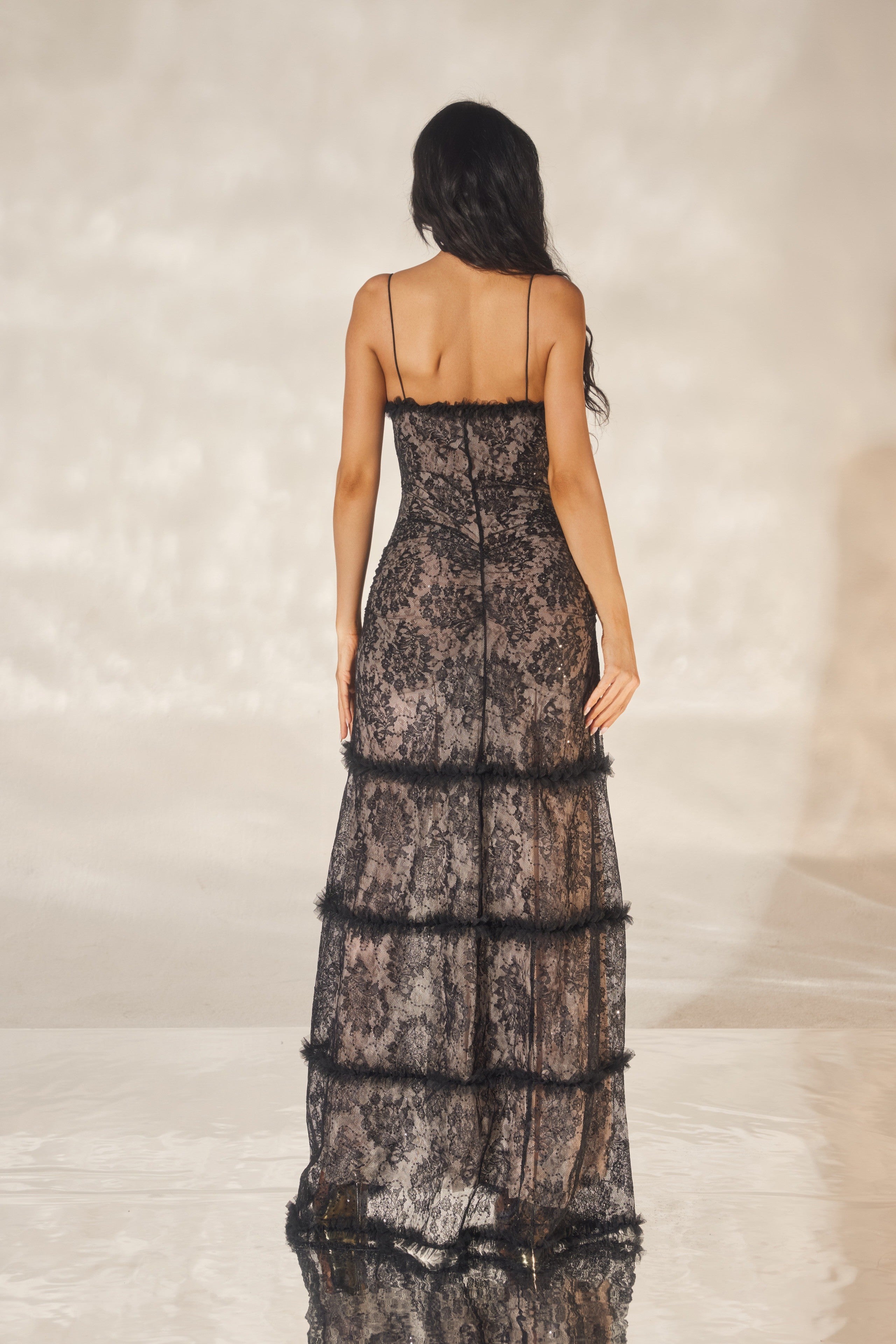 VESTIDO NEGRO DE AMINA